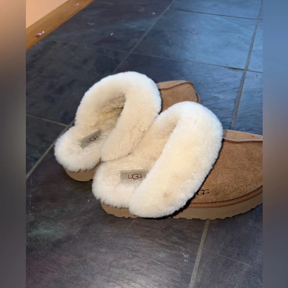 UGG Women's Cream Disquette Slippers - Picture 6 of 10